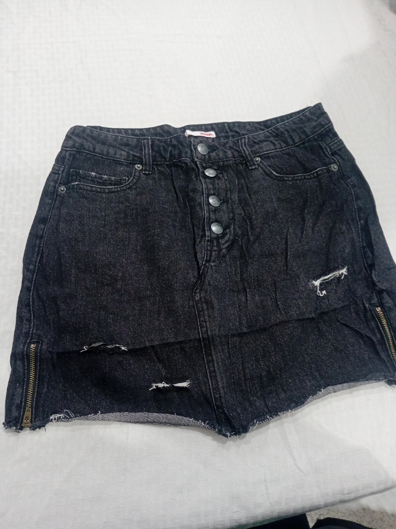 Jupe mini en denim noir usé Bongo