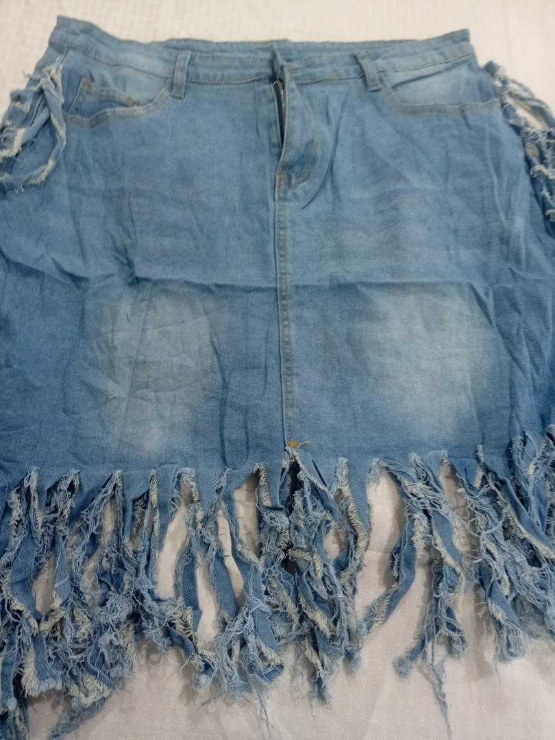 Jupe en jean à franges