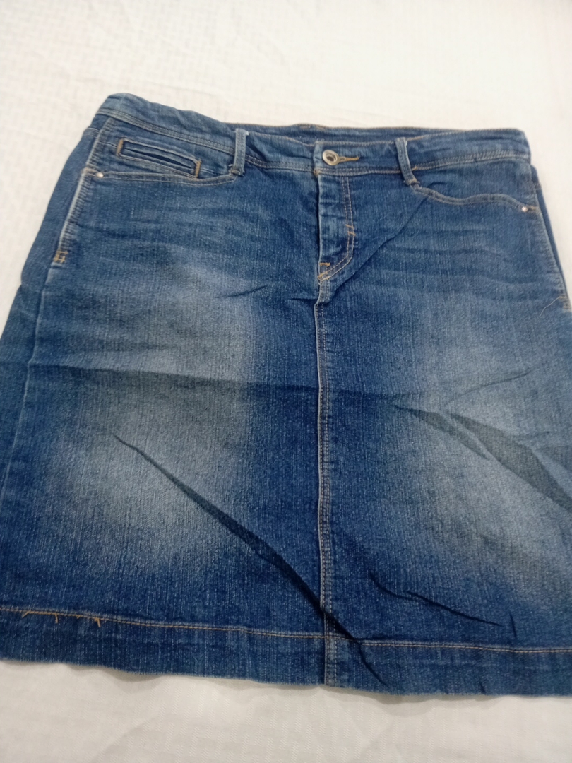 Mini-jupe en denim bleu pour femmes taille M