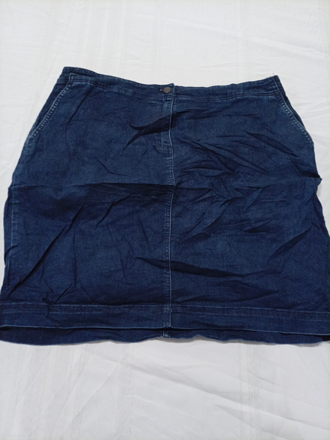 Talbots Women's Dark Wash Denim Mini Skirt Size 16..