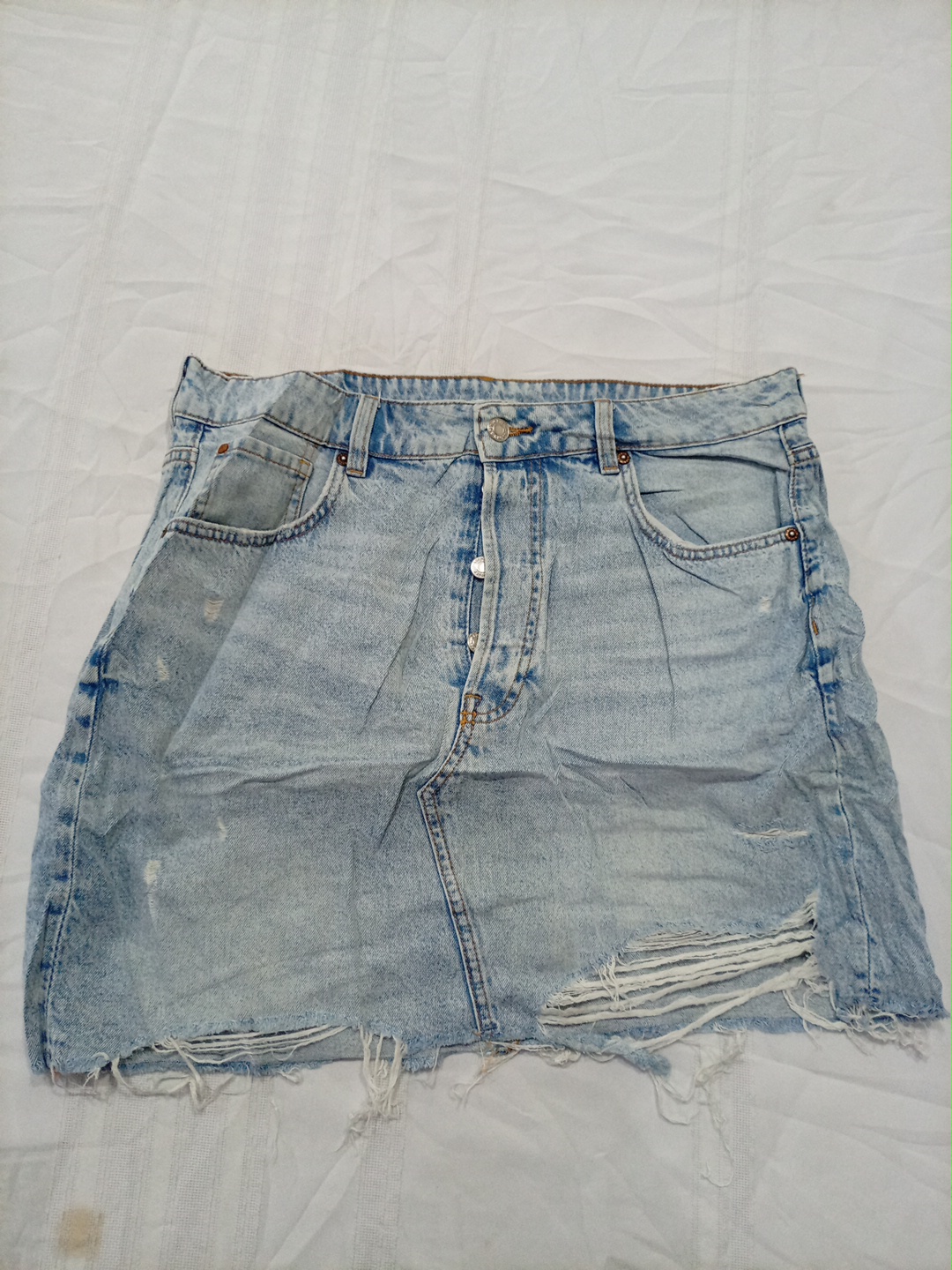 H&M Distressed Wash Denim Mini Skirt Size M