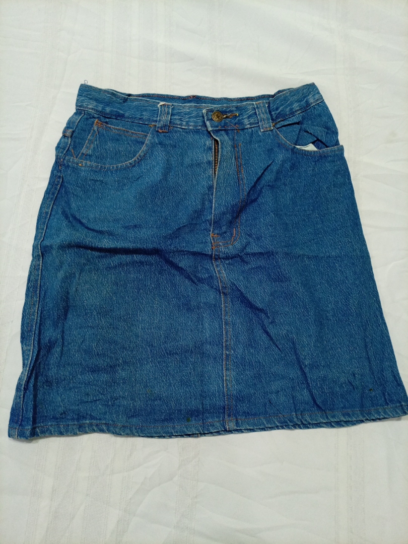 Jupe mini en denim bleu vintage par J Truffles