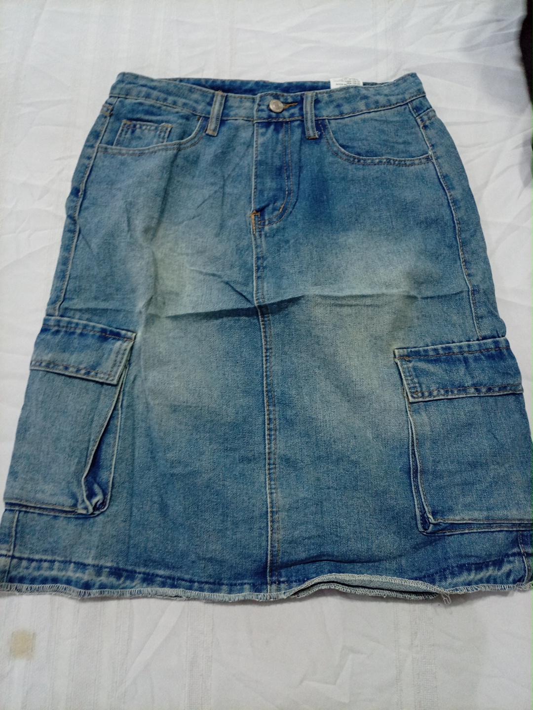 Mini jupe cargo en denim léger