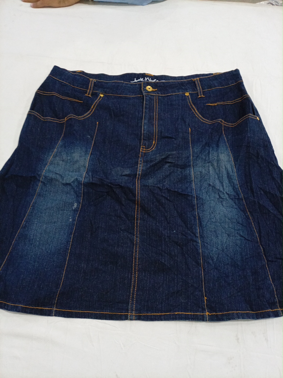 Jupe mini en denim bleu déchiré Jamie Nicole taill..