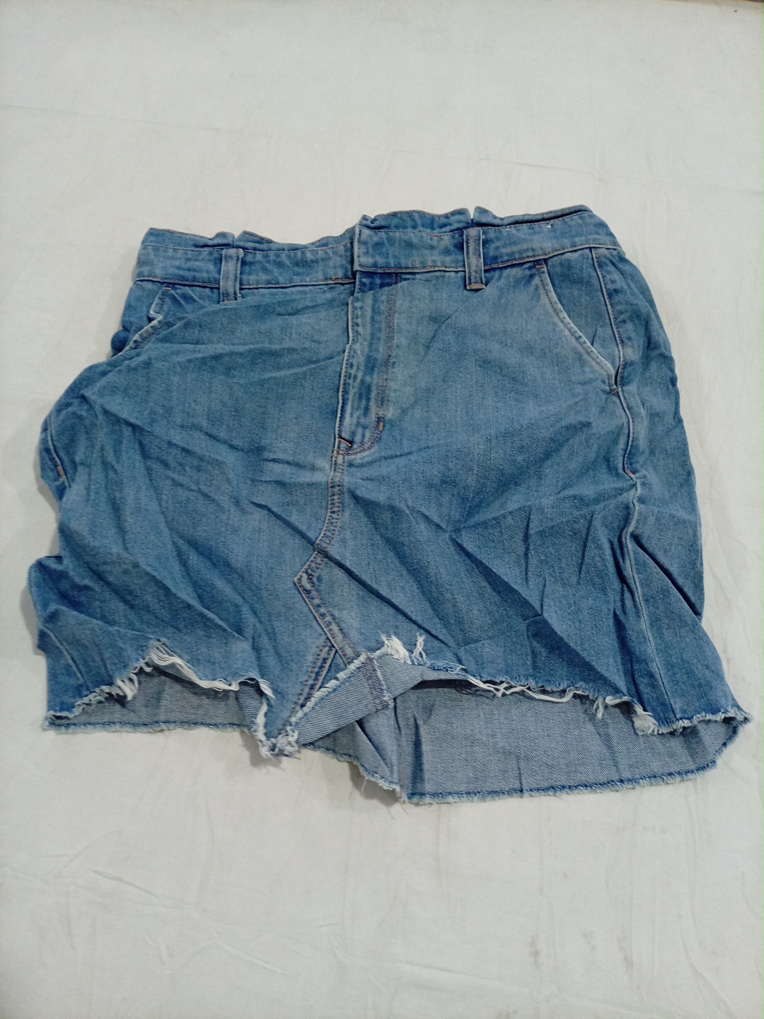 Jupe mini en denim déchiré Express avec ourlet eff..