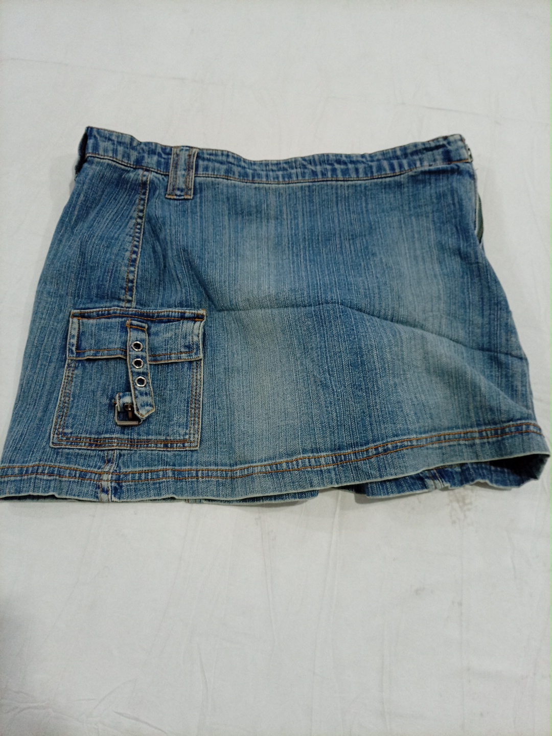 Jupe mini cargo en denim vintage Bongo avec poches