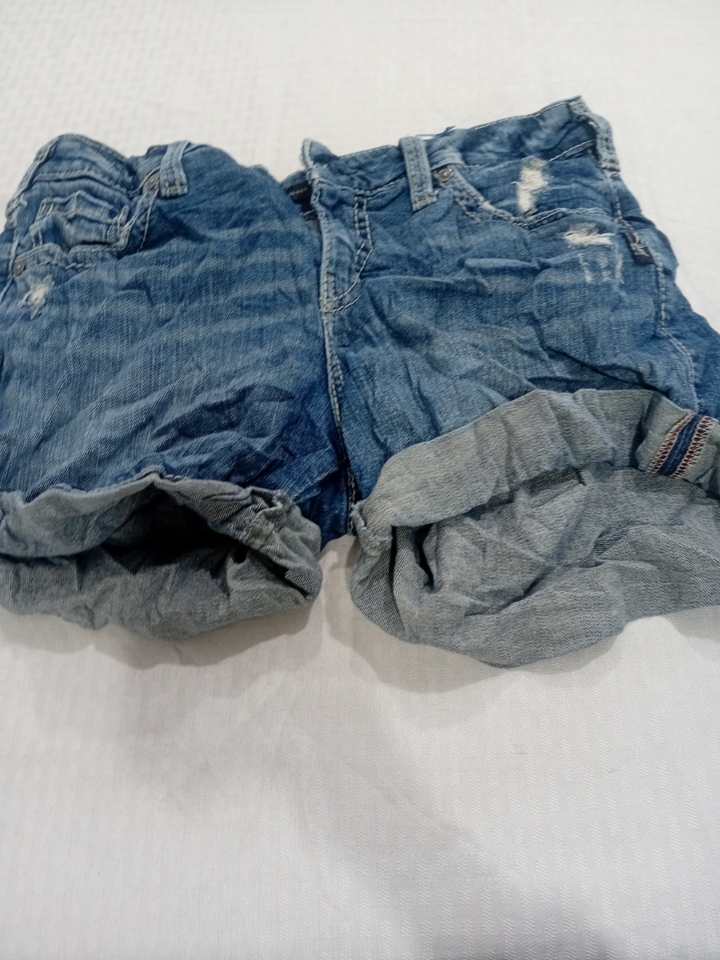 Shorts en denim bleu usé Silver Jeans Co.