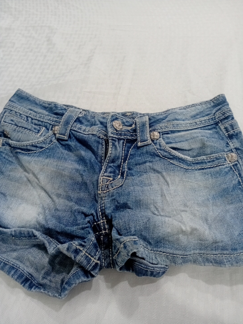 Miss Me Low-Rise Embroidered Denim Shorts Size 27