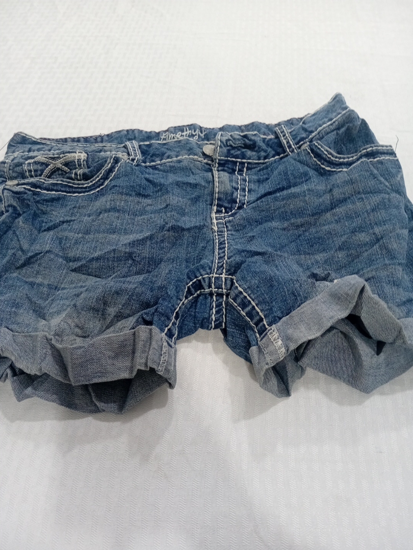Shorts en denim usé Améthystes avec détails brodés