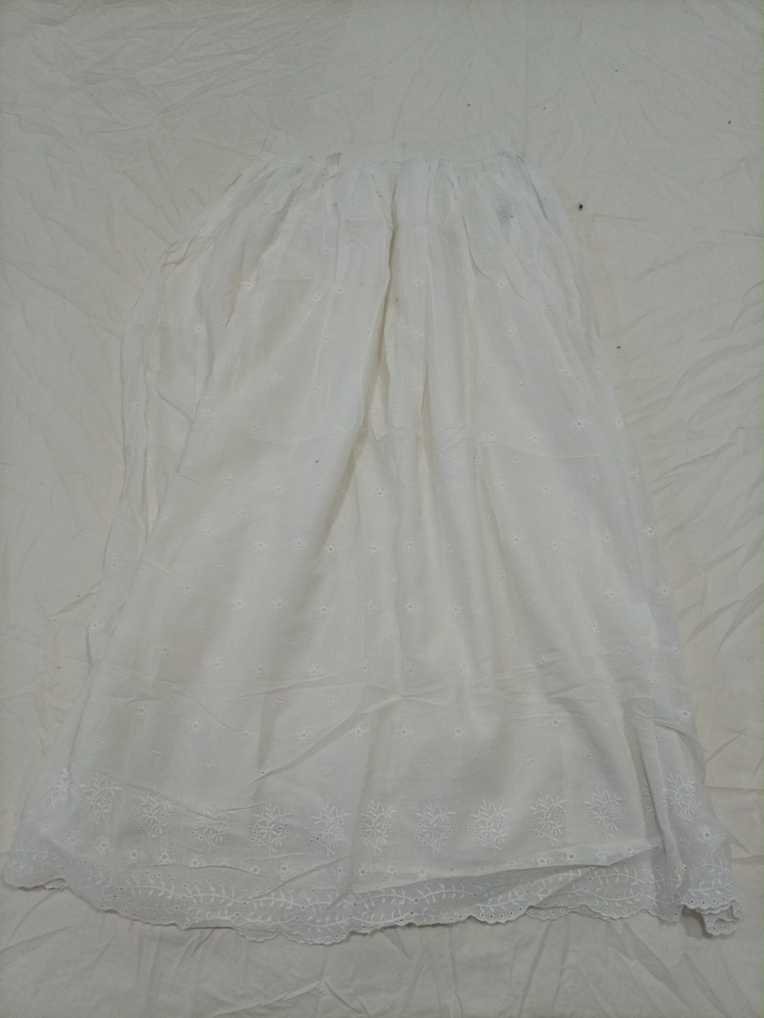 White Cotton Lace Trim Maxi Skirt by Lia Sport Siz..