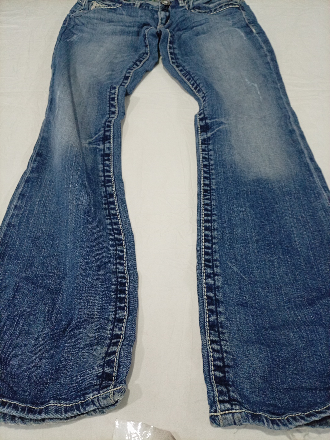 Rock & Republic, Rock Revival, Reebok Denim Jeans ..