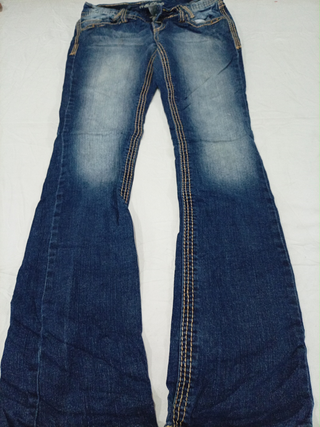Seven for All Mankind Low-Rise Flare Jeans in Ligh..