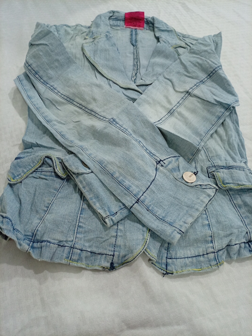 Carol's Light Wash Denim Blazer Jacket with Notche..