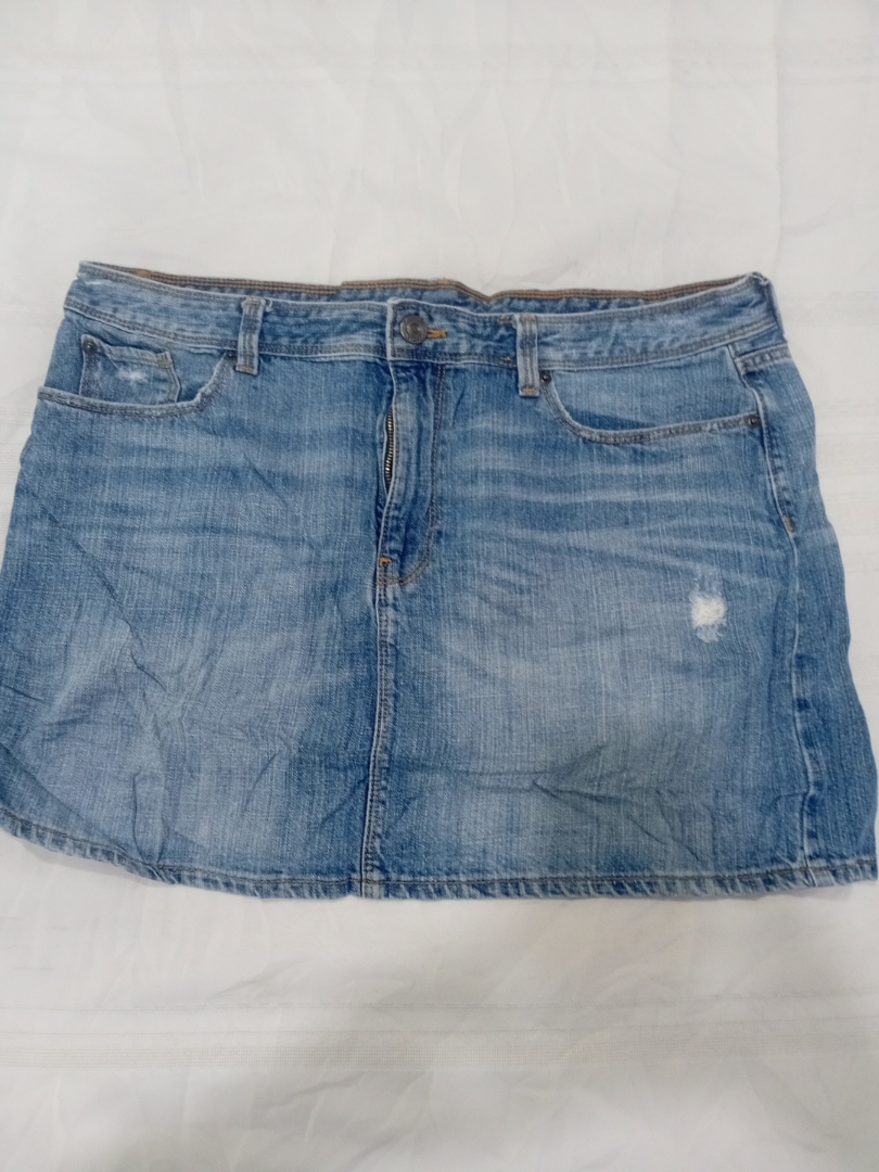 GAP Distressed Denim Mini Skirt Size 16