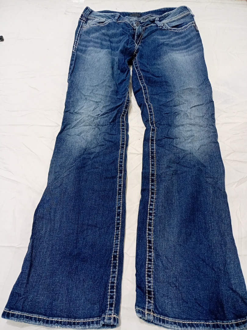 Pacchetto di jeans Silver, True Religion e altri