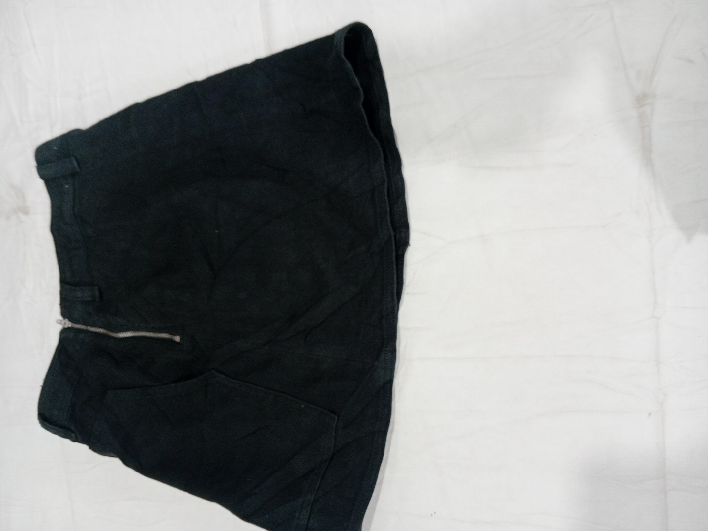 Jupe en denim noire sans marque