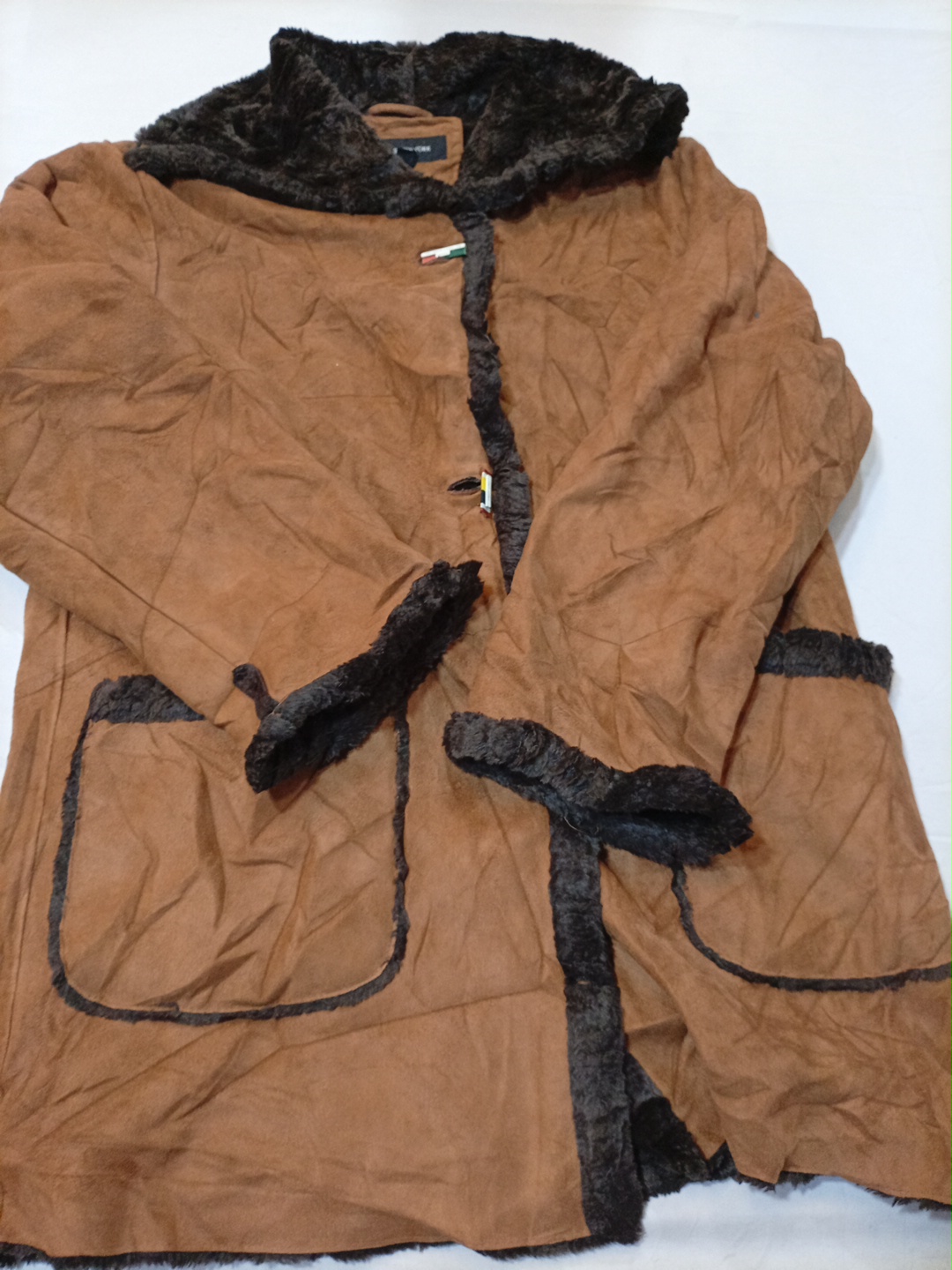 Braune Kunstpelzjacke