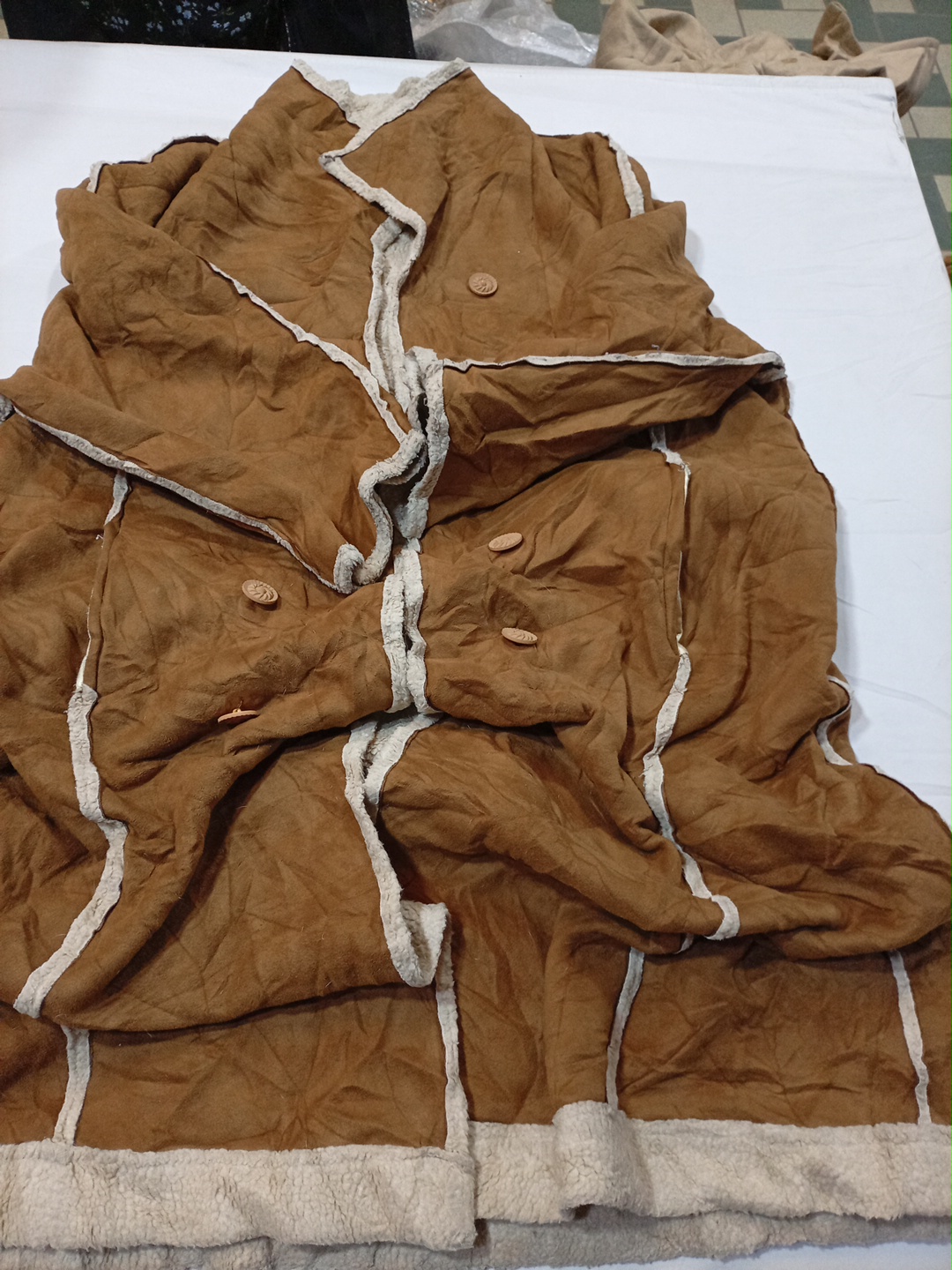 Giacca marrone foderata in Sherpa