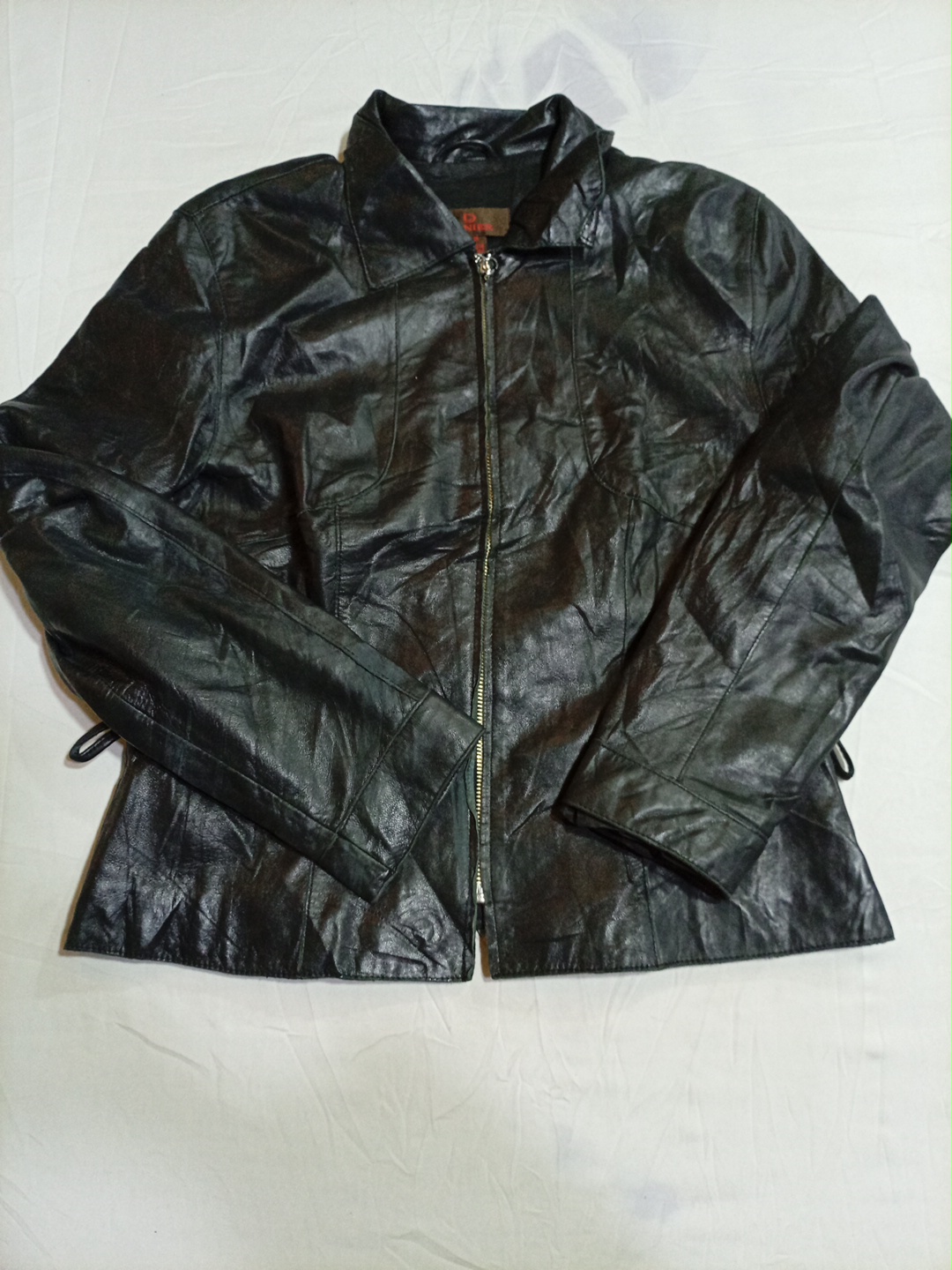 Schwarze Lederjacke
