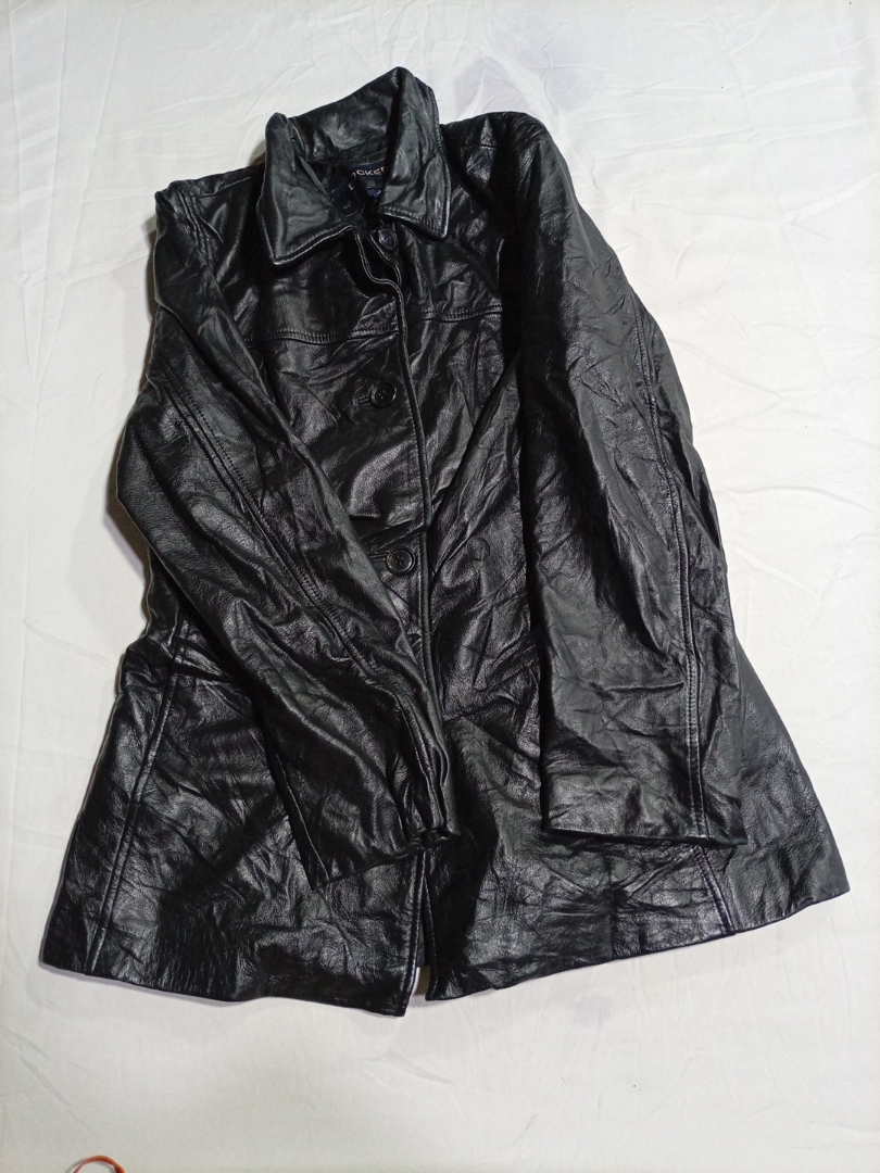 Veste en cuir noire