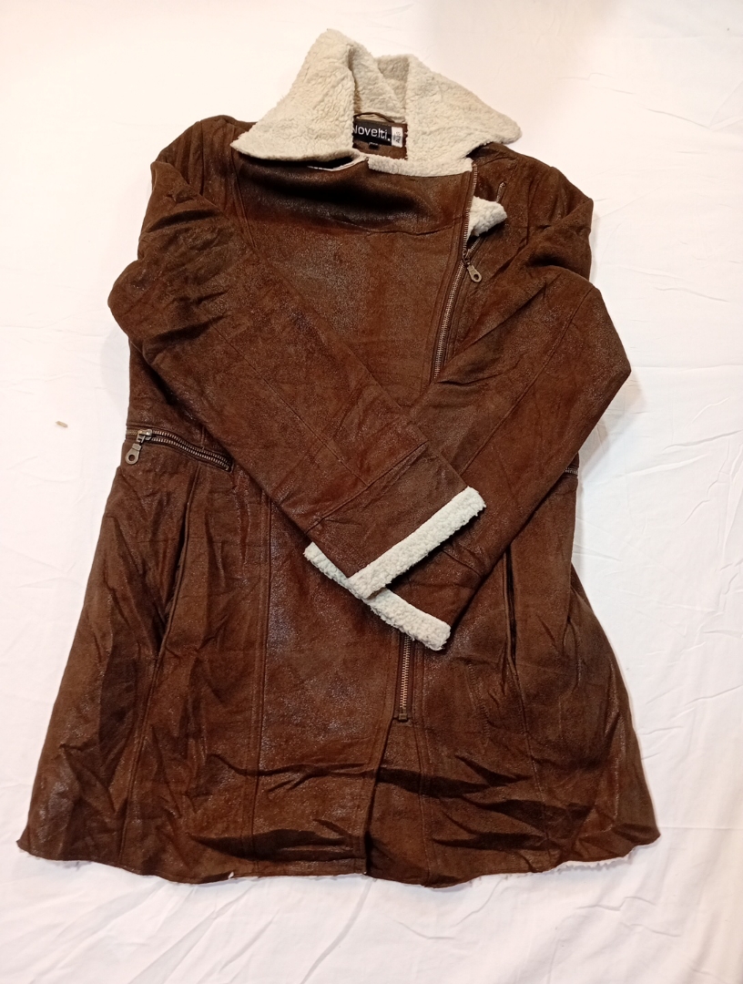 Novelteti Lederjacke mit Fellkragen