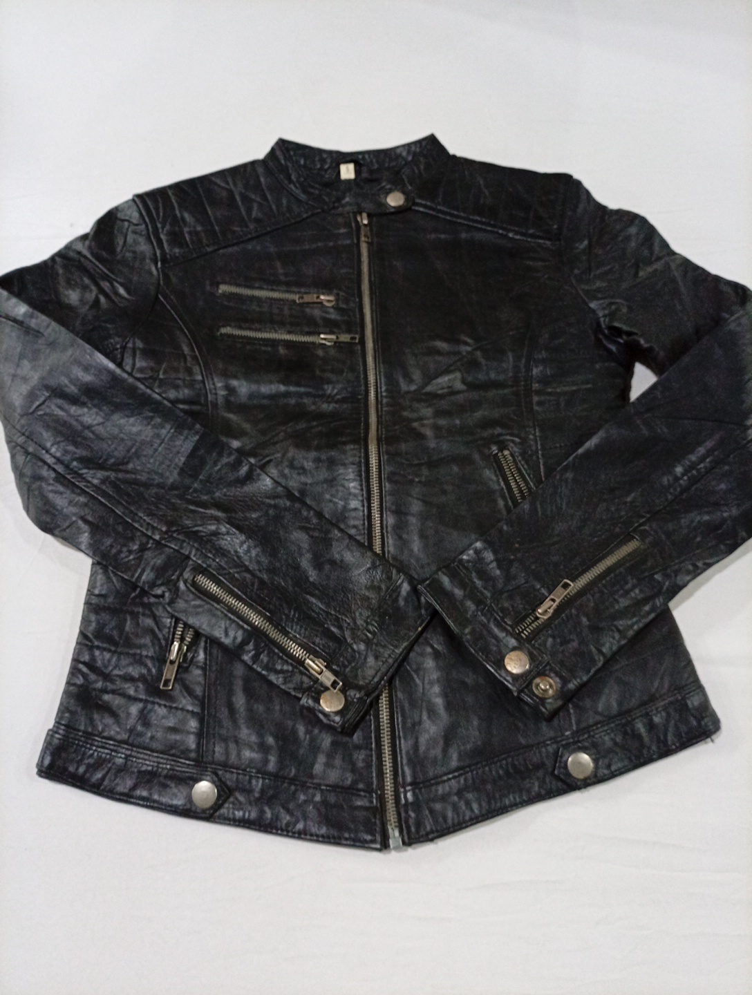 Veste en cuir noir
