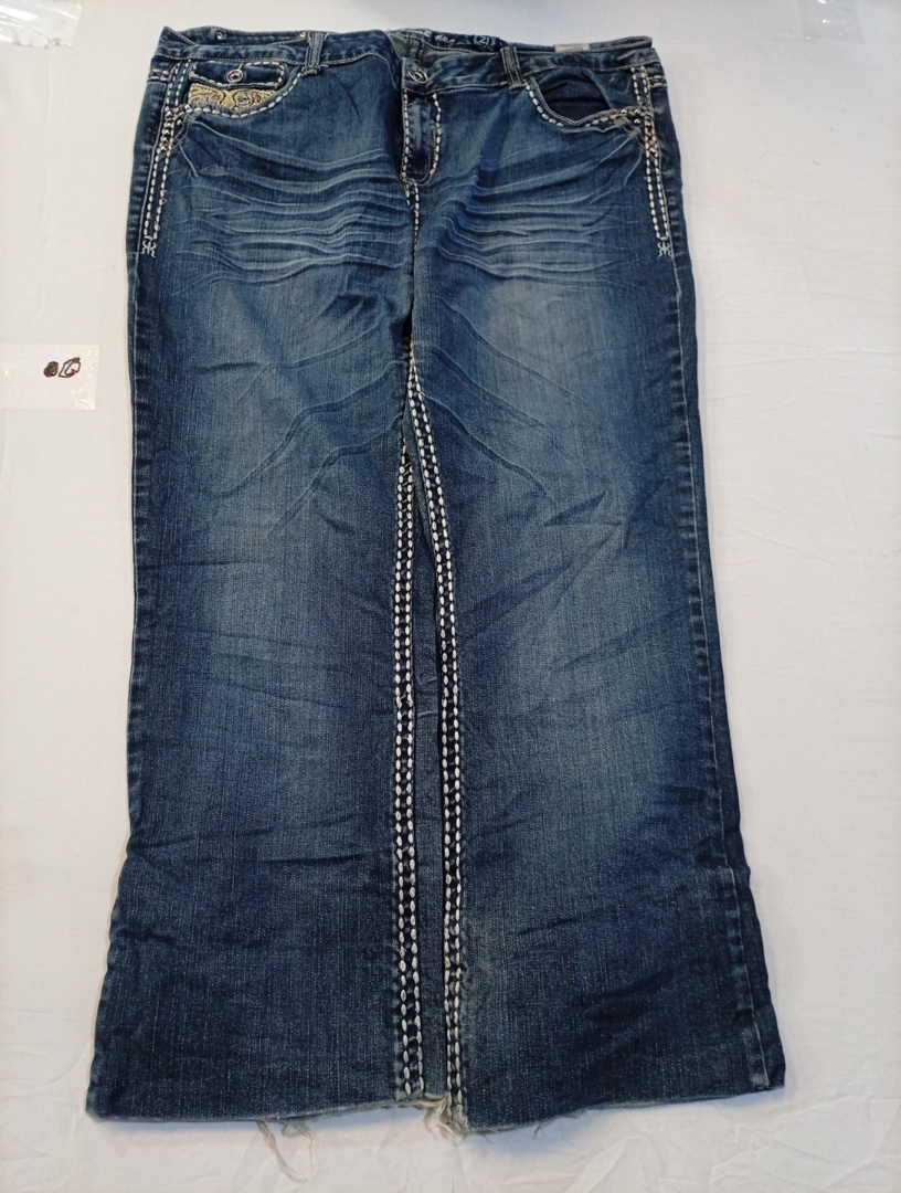 L.A. Idol Embroidered Denim Jeans