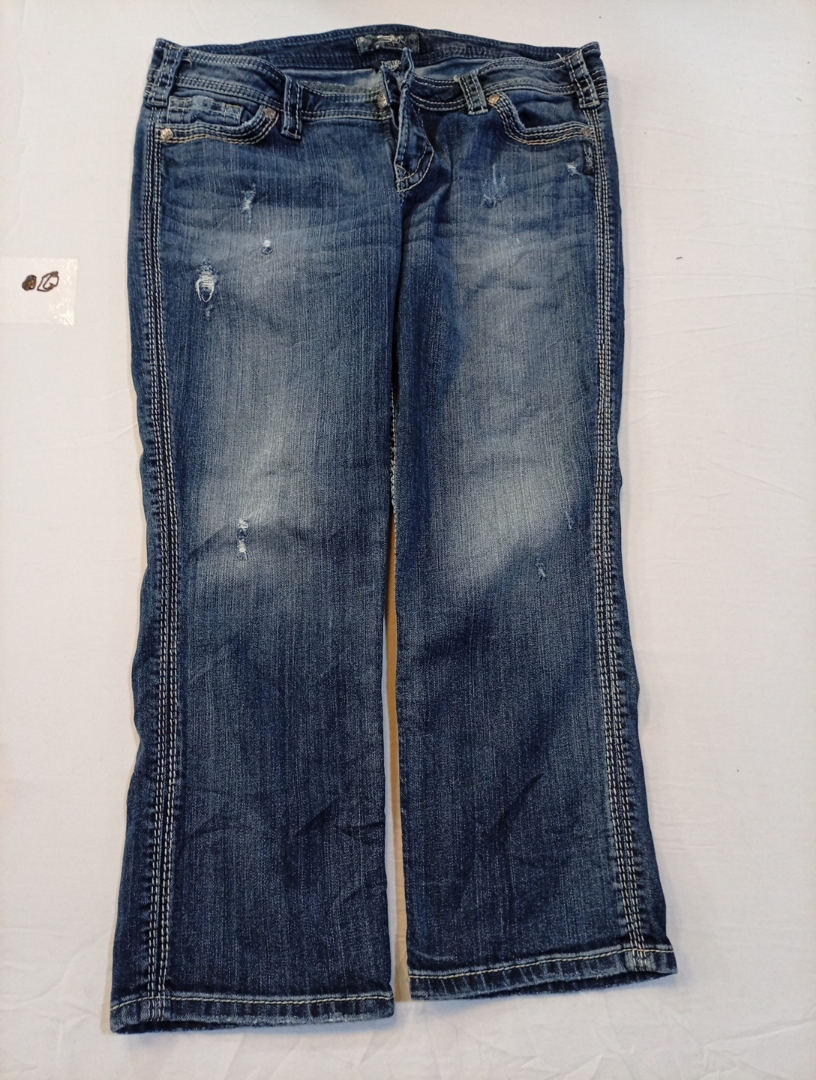 7 For All Mankind Twisted Capri Jeans