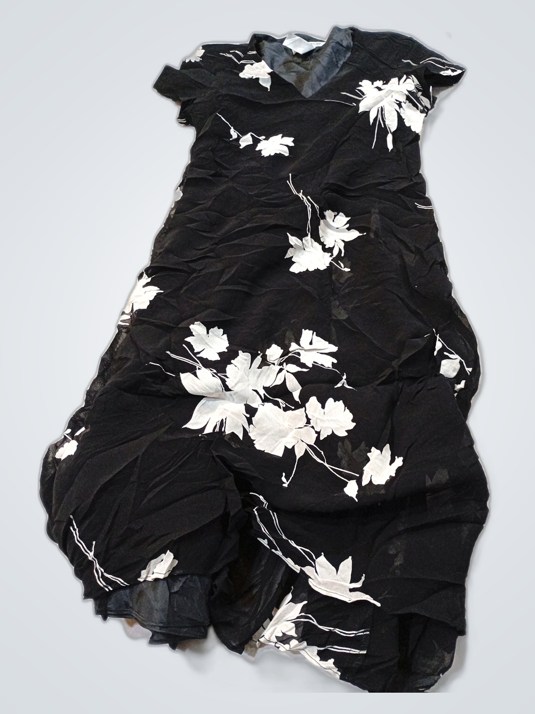 Vestido Floral Preto Jones Wear