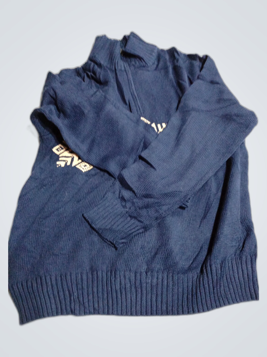 Marineblauer Pullover