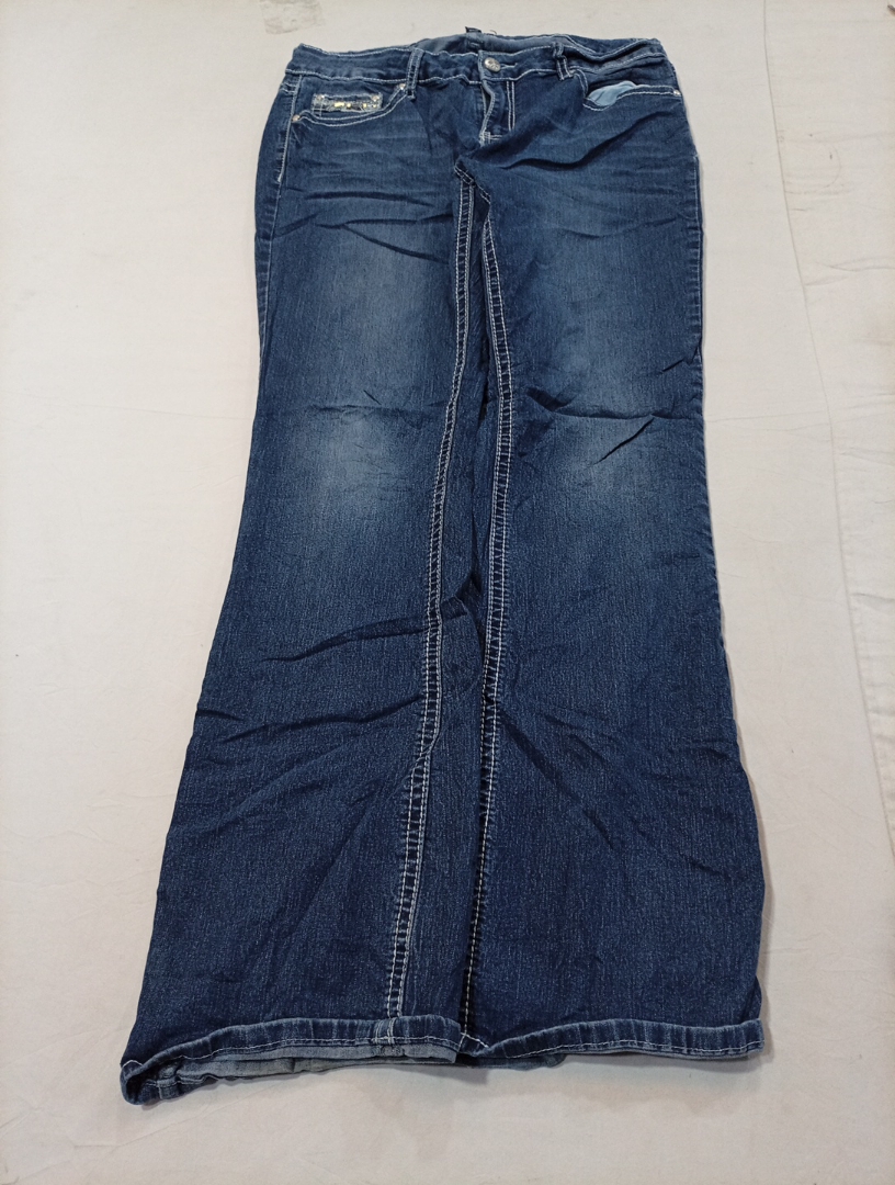 Gently Used Fashion Bundle: Ana Flare Jeans, Jacly..