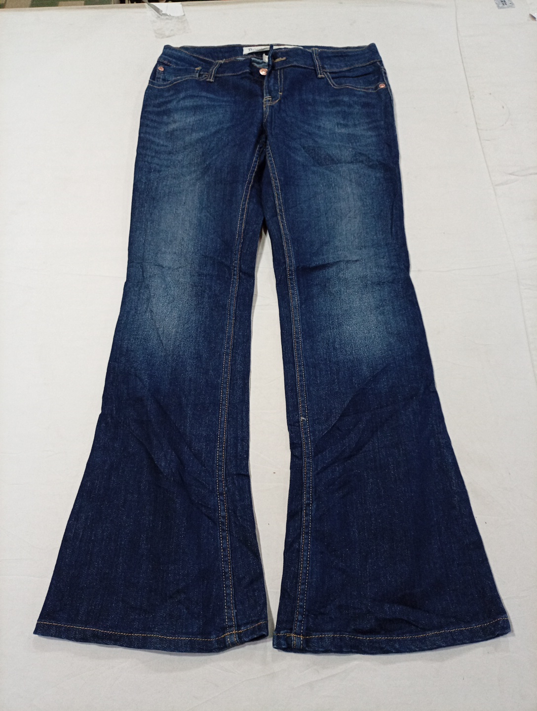 Bundolo di Denim Usato Leggermente: Jeans Bootcut ..