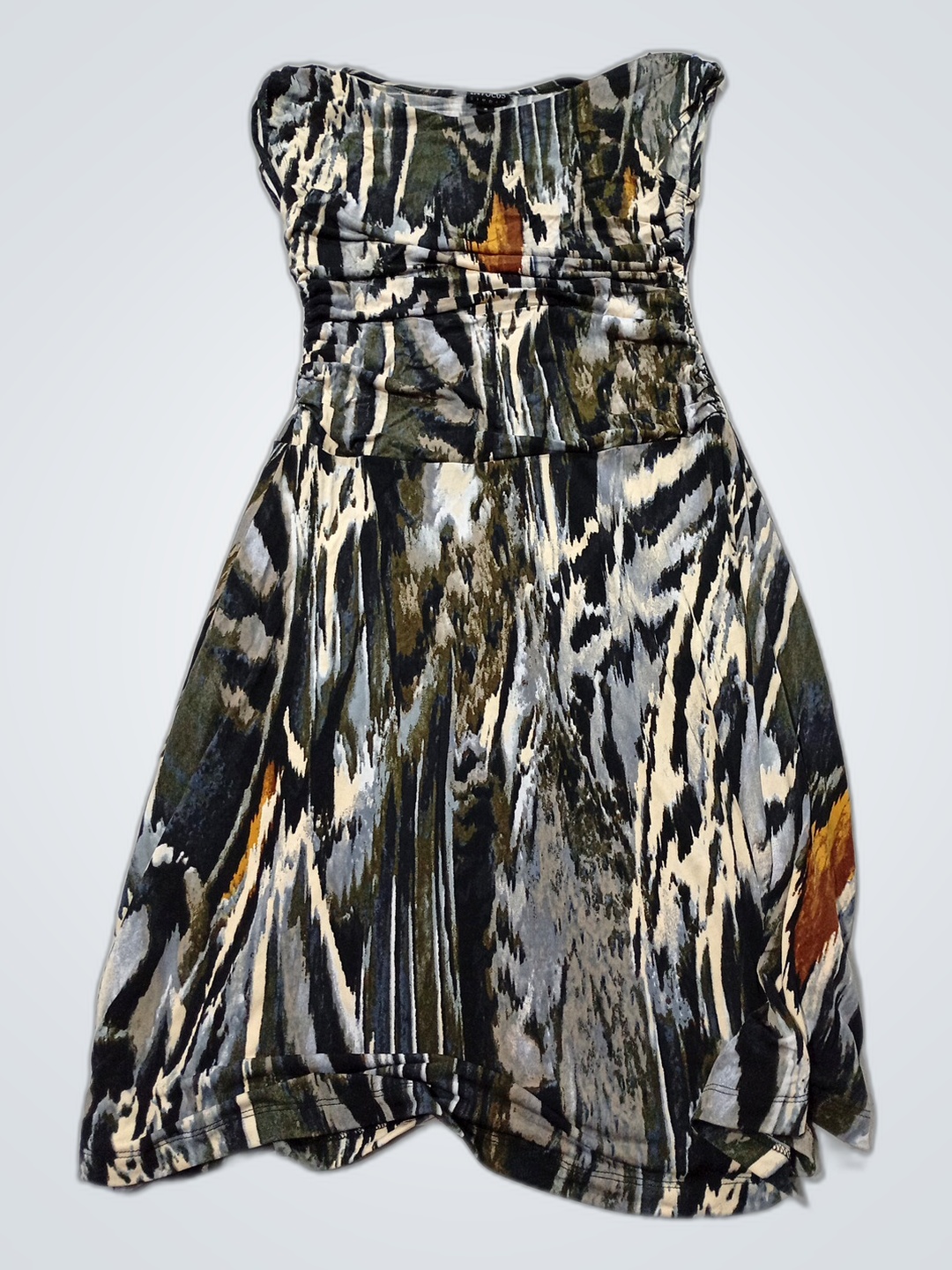 Vestido com Padrão Abstrato