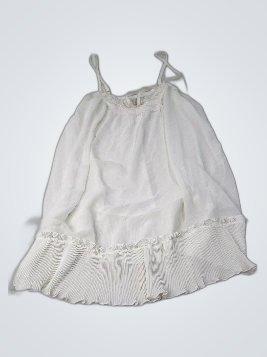 Vestido Branco com Babados