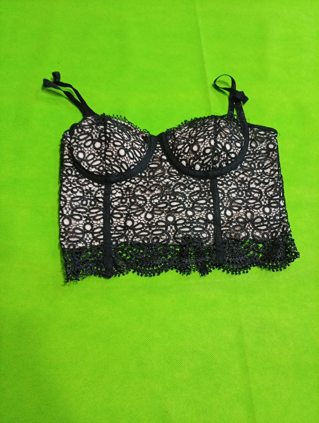 Corpetto in pizzo nero