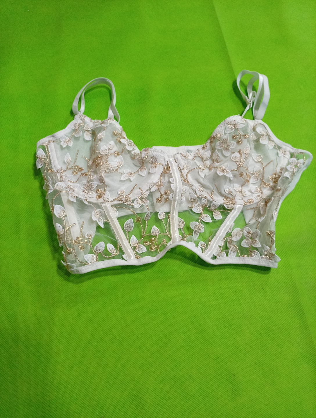 Reggiseno di pizzo bianco