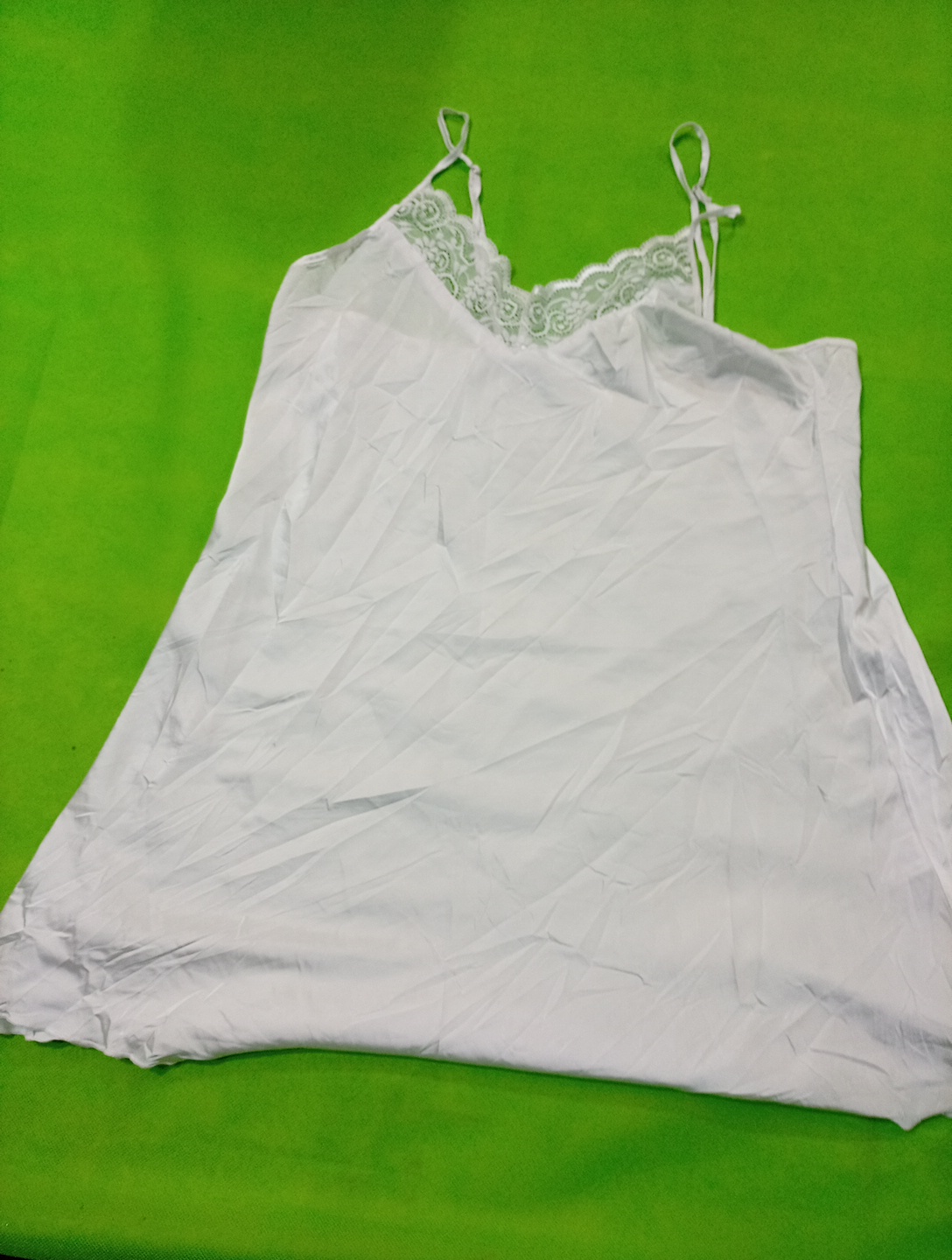 Ekouaer White Camisole