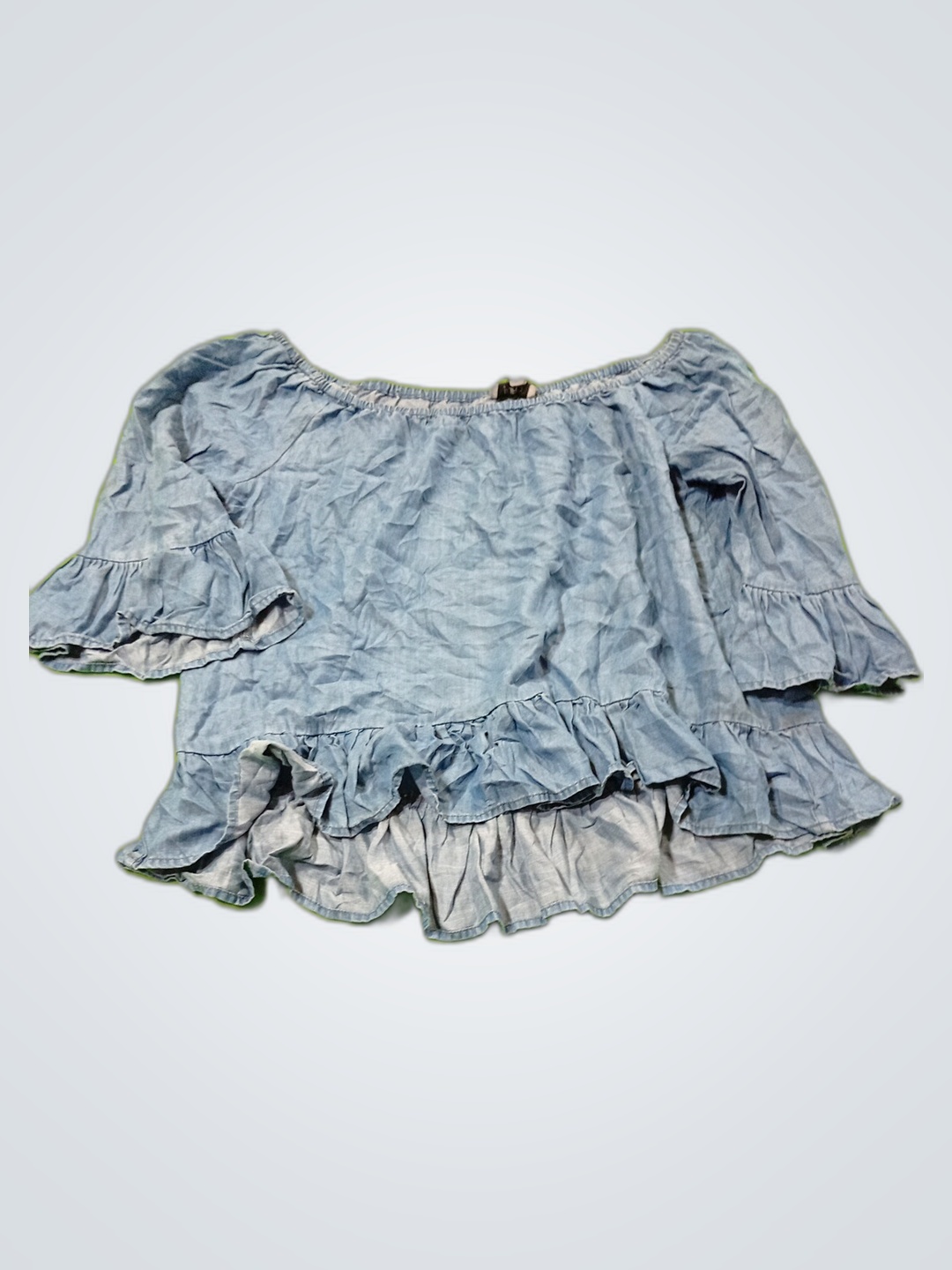 Blaues Rüschenoberteil