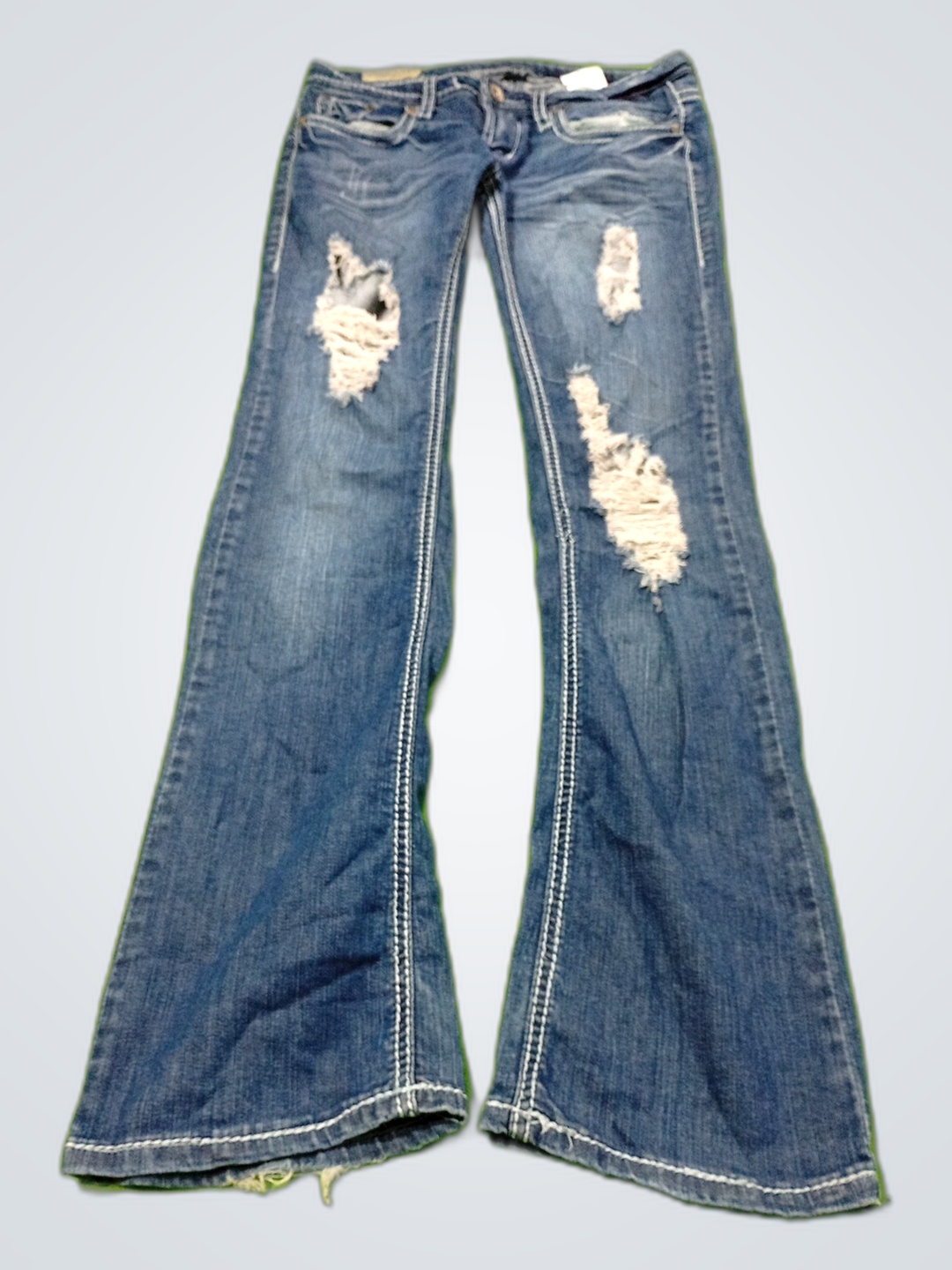 Verwaschene Schlagjeans