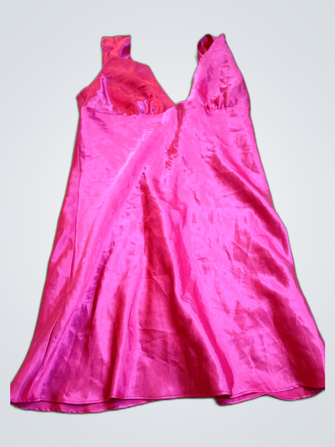 Vestido de satén rosa