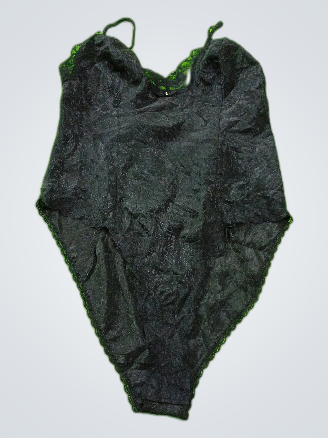 Camisón de encaje negro sin marca