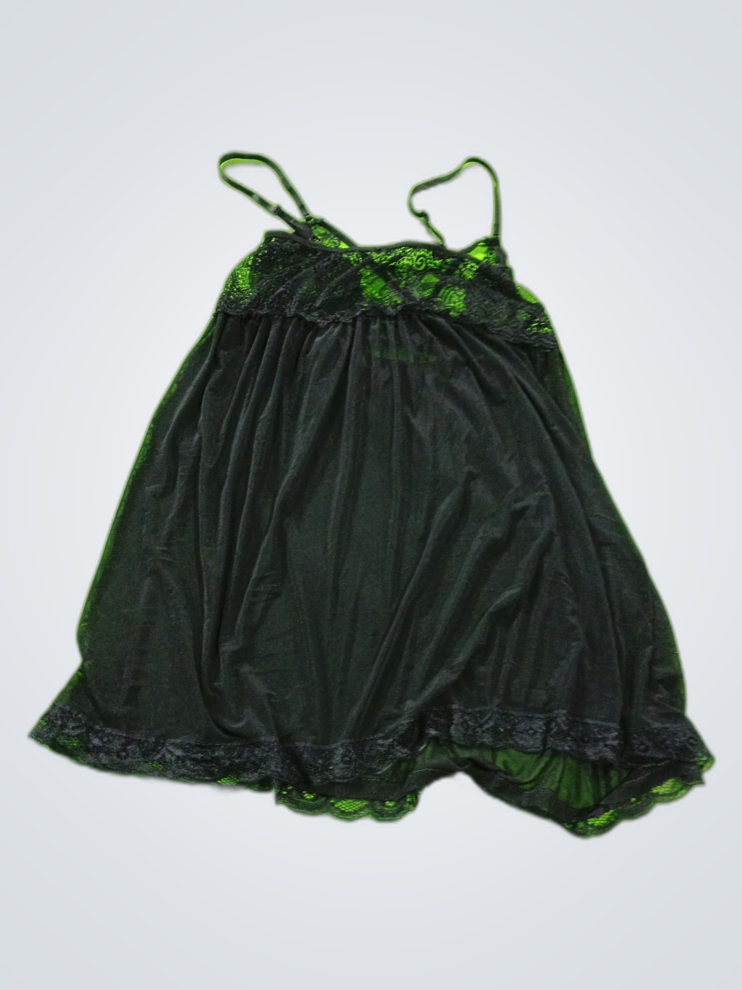 Camisón de encaje negro