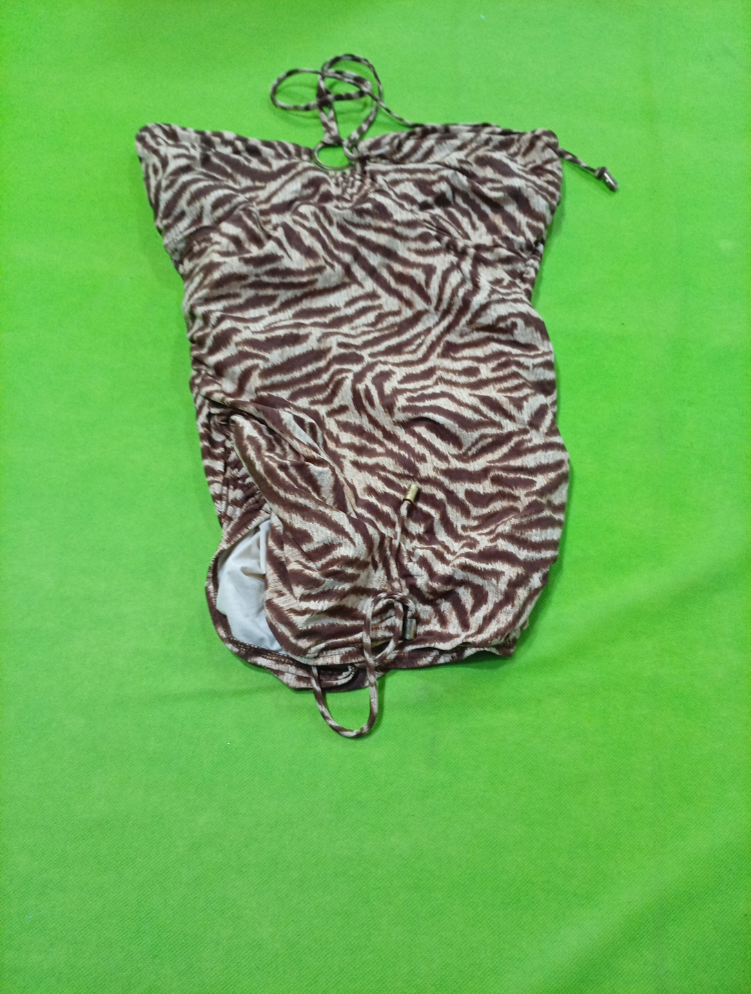 Top bandeau de estampado de cebra sin marca