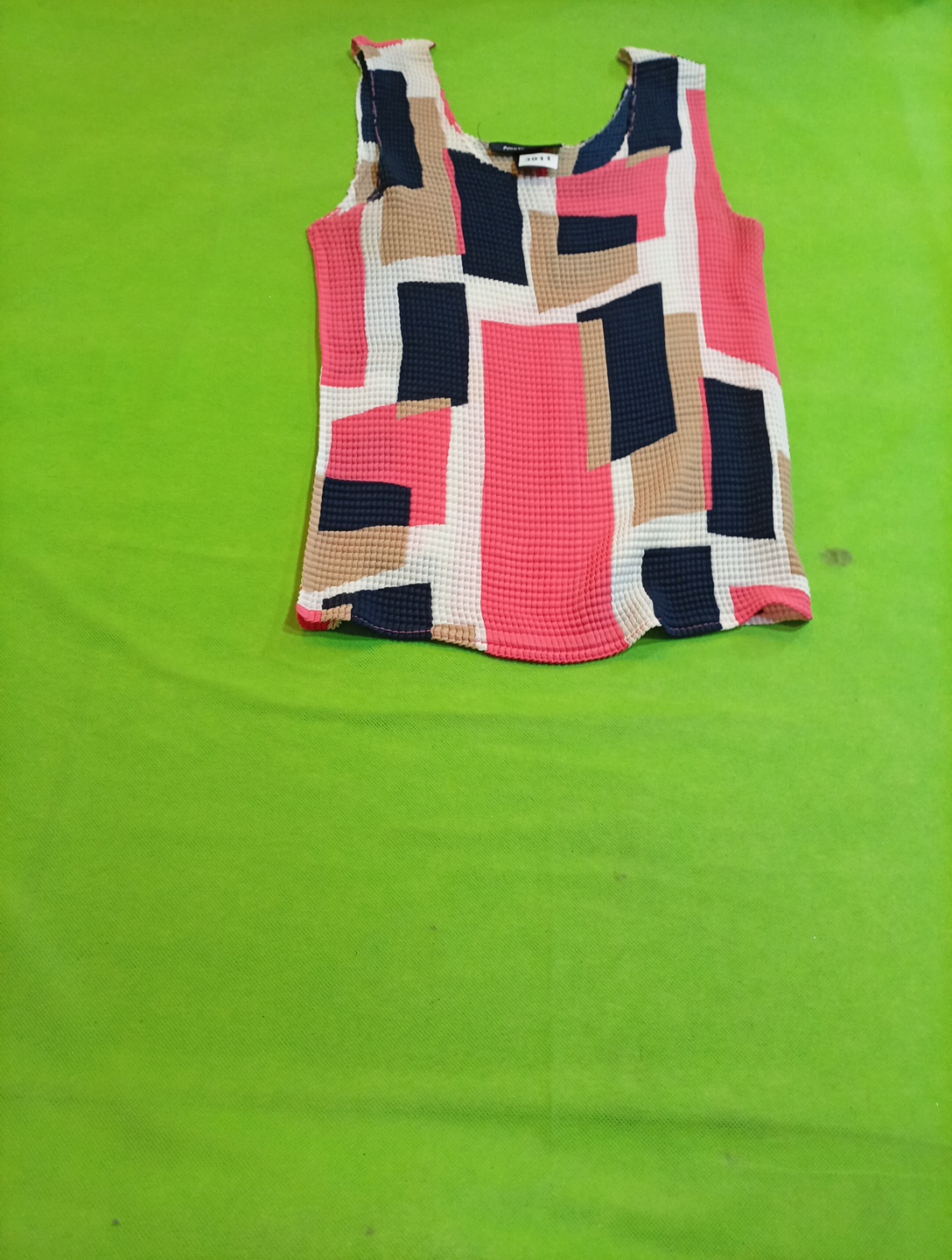 ASHLEY STEWART Geometric Pattern Top