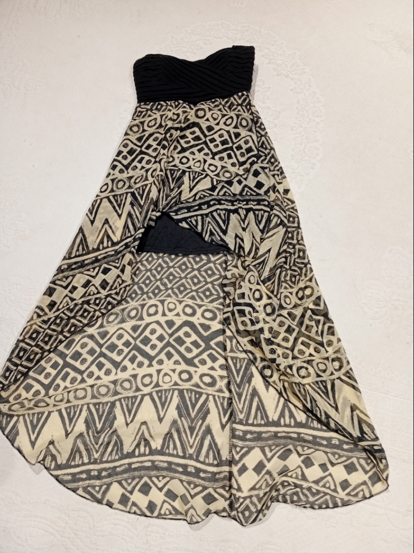 Vestido sin tirantes de alto-bajo Casting Loft