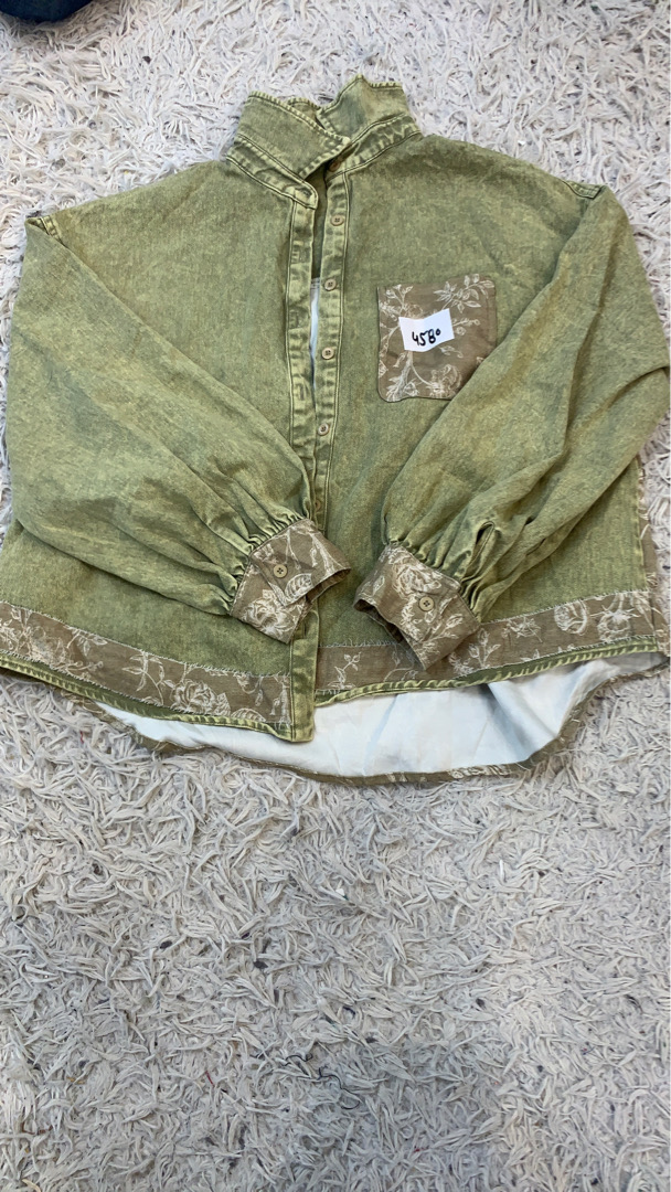Camisa de botón de flores Shein