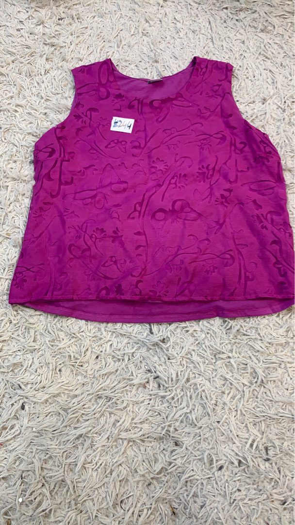 Camiseta sin mangas Floral de Sara Morgan