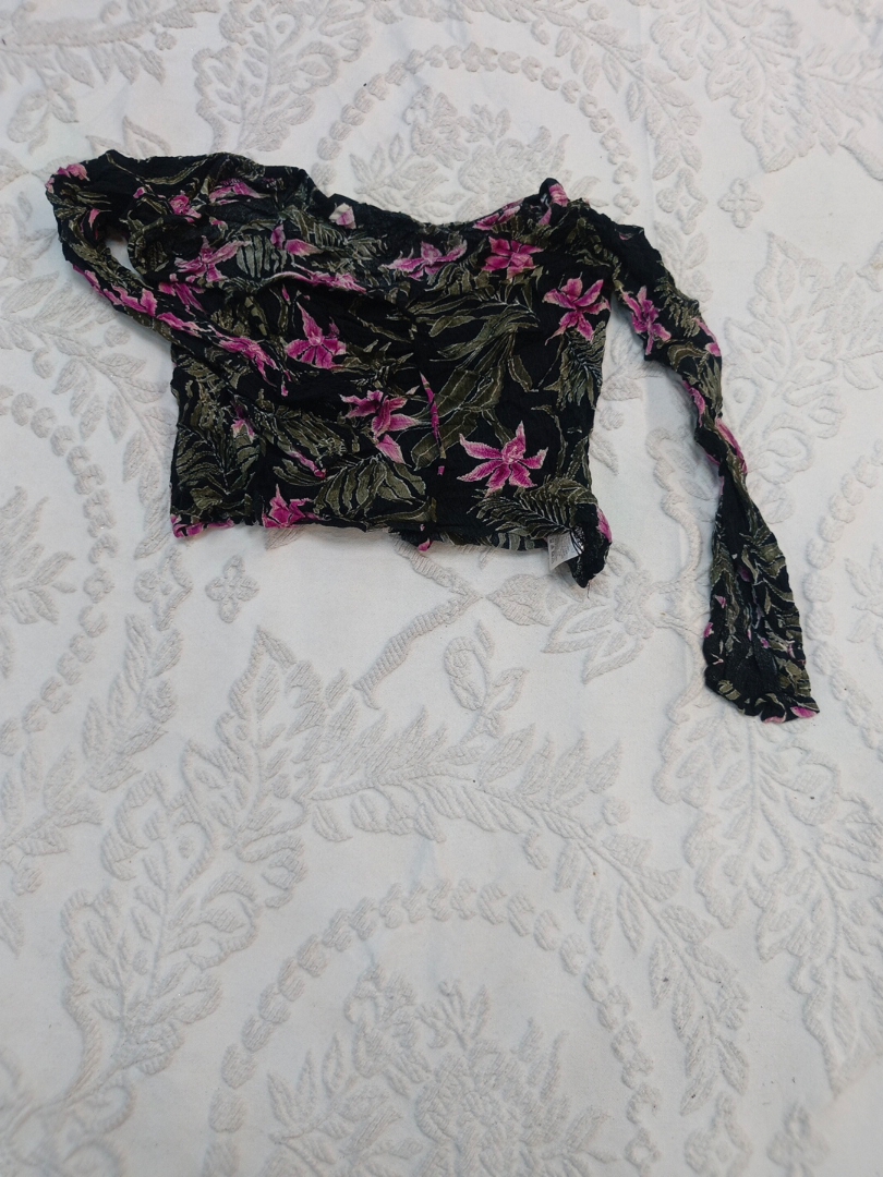 Floral Print Off-Shoulder Long Sleeve Top