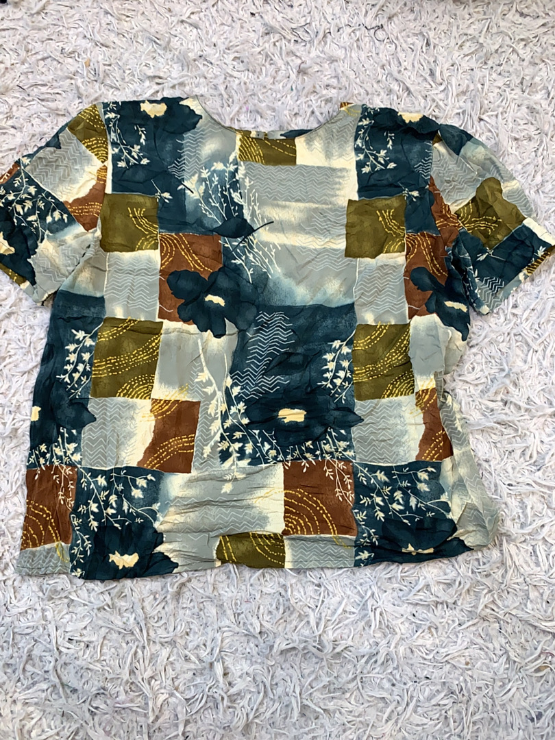 Modern Essentials Floral Print Top