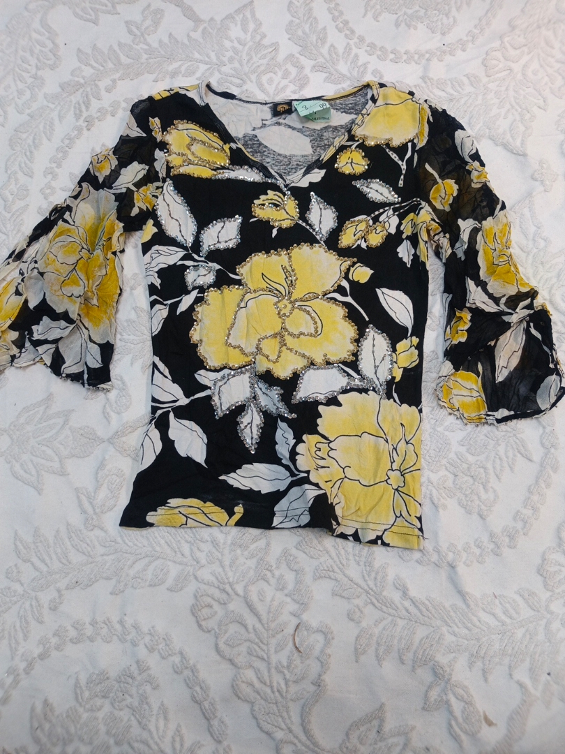 Floral Print Bell Sleeve Top